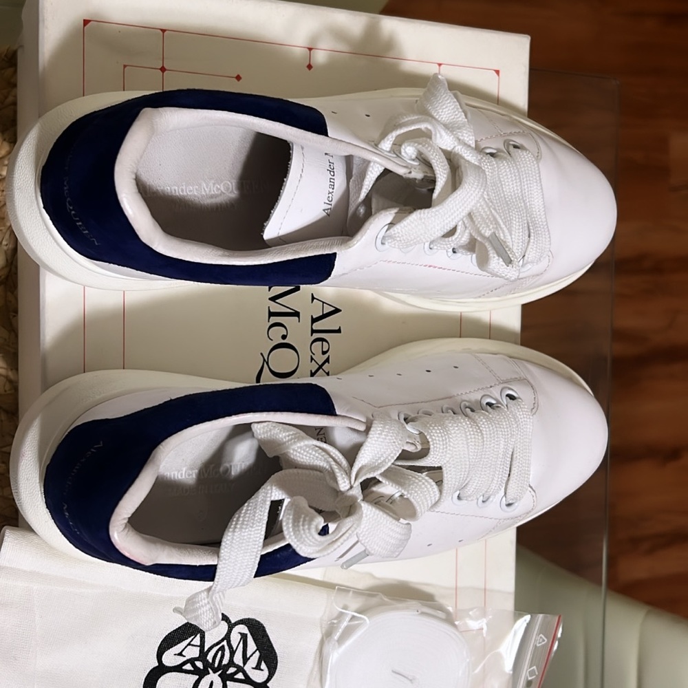 Alexander McQueen Over Sized leather platform sneaker